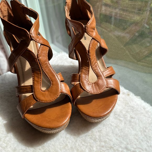 Used Top Moda Open Toed Platform Wedge Sandal Size 8 1/2 - Picture 2 of 7